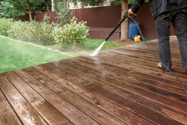 Best Pool Deck Cleaning  in Farmingville, NY